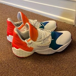 Adidas “love unites” sneakers. Size 10.5